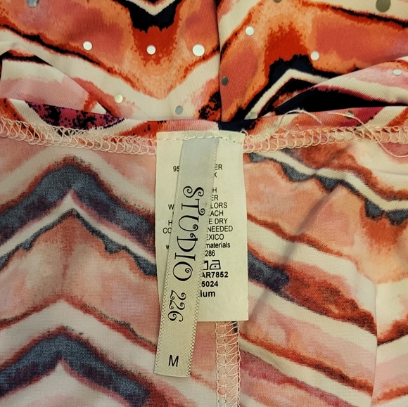 Studio 226 pink sparkle top size Medium - Picture 5 of 5